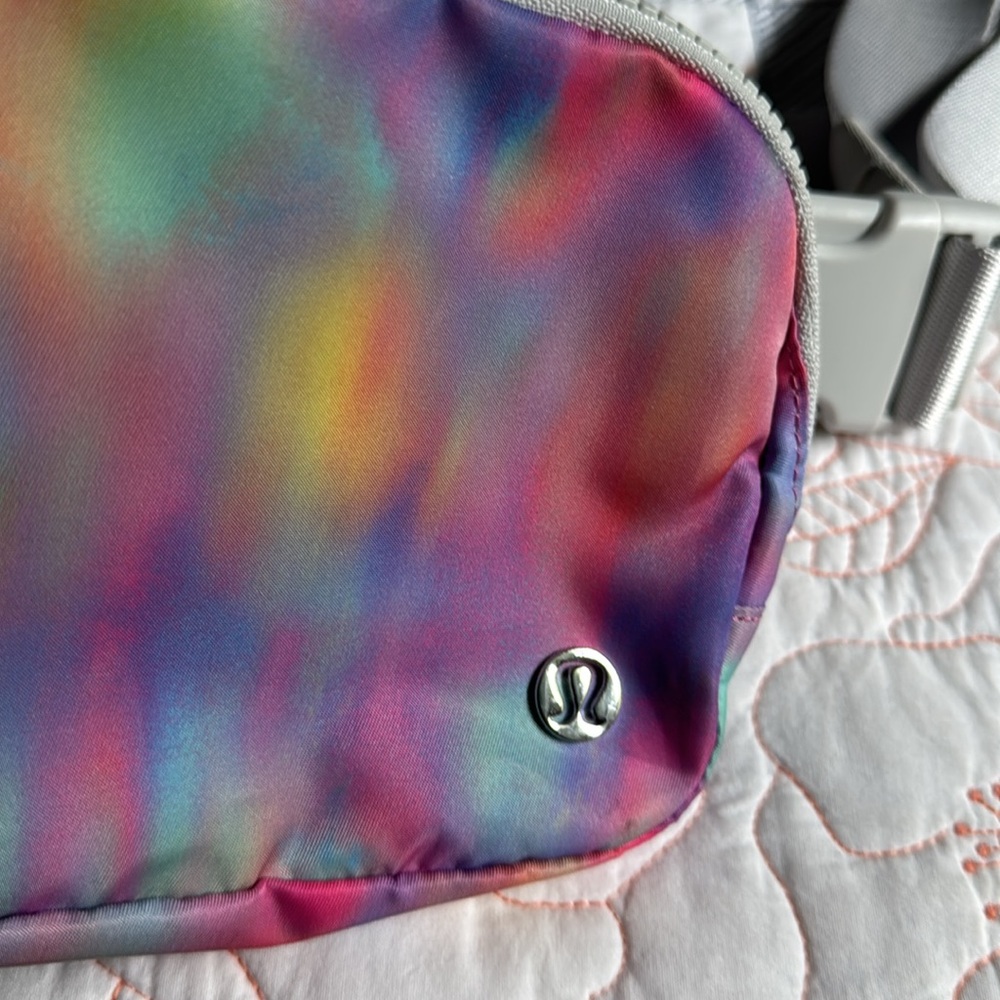 Lululemon Belt Bag - Picture 3 of 7